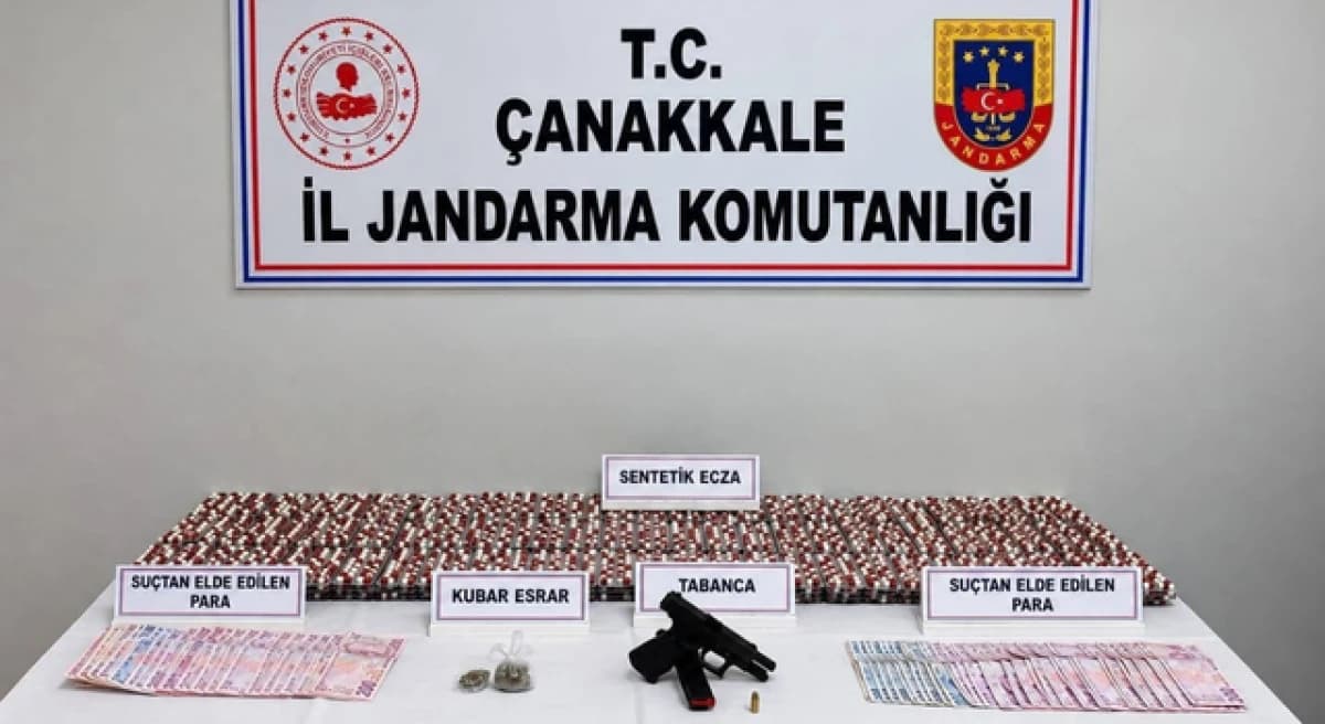 Biga’da Torbacı Operasyonu: 4 Bin 738 Sentetik Hap Ele Geçirildi