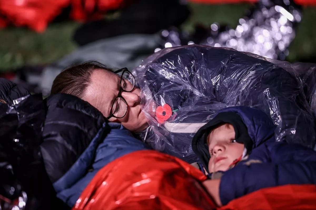 Anzak Torunları Çanakkale'de Şafak Ayinine Katıldı