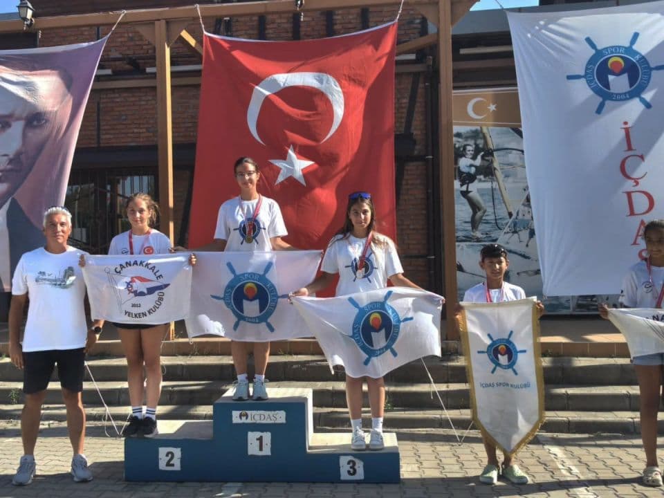 Zafer Bayramı’nda Yelkenciler Yarıştı
