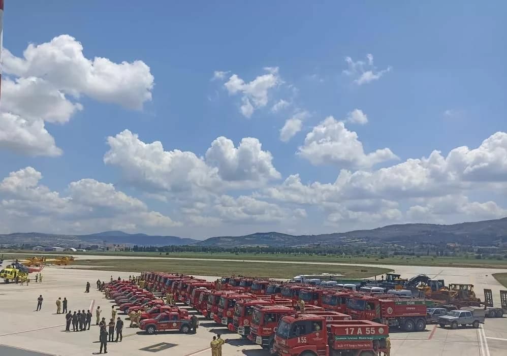 Çanakkale Havalimanı'nda Orman Yangınları Önlemi İçin Ekiplerle Tören Düzenlendi