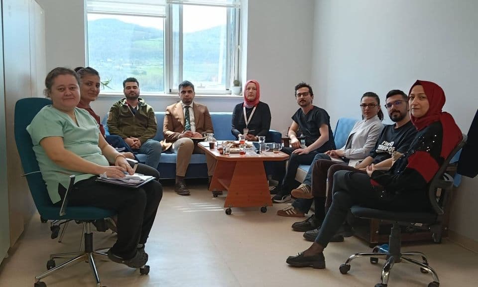 Hizmet Kalitesini Artırmak İçin Toplumun Bir Araya Gelişi