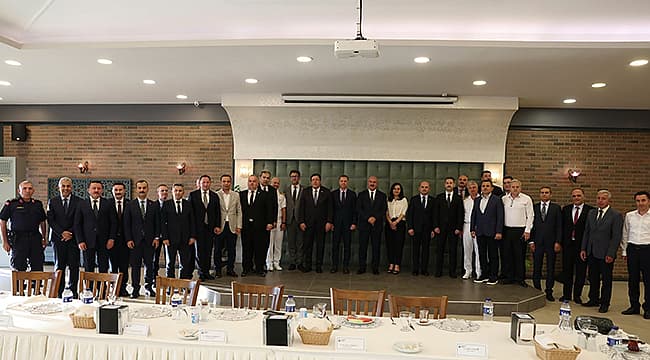 VALİ TORAMAN'DAN VEDA YEMEĞİ