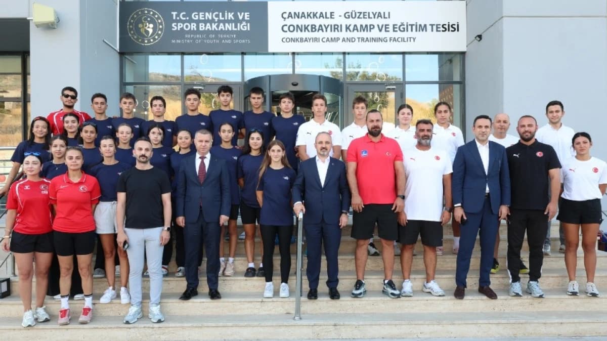 Bülent Turan Güzelyalı’da Milli Sporcularla Buluştu haberi