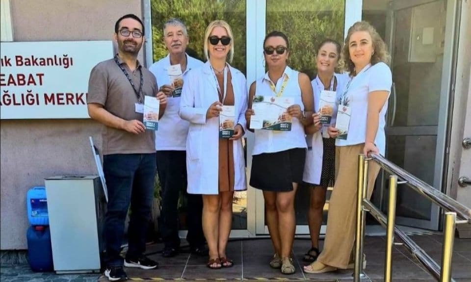 Eceabat’ta Dünya Hepatit Günü kapsamında vatandaşlara kapsamlı bilgilendirme