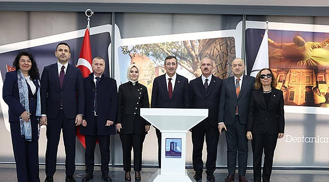 Çanakkale'nin Gündemi Ankara ile Buluştu: Cumhurbaşkanı Yardımcısı Yılmaz, Vali Toraman'dan İlimiz Hakkında Kapsamlı Bilgi Aldı