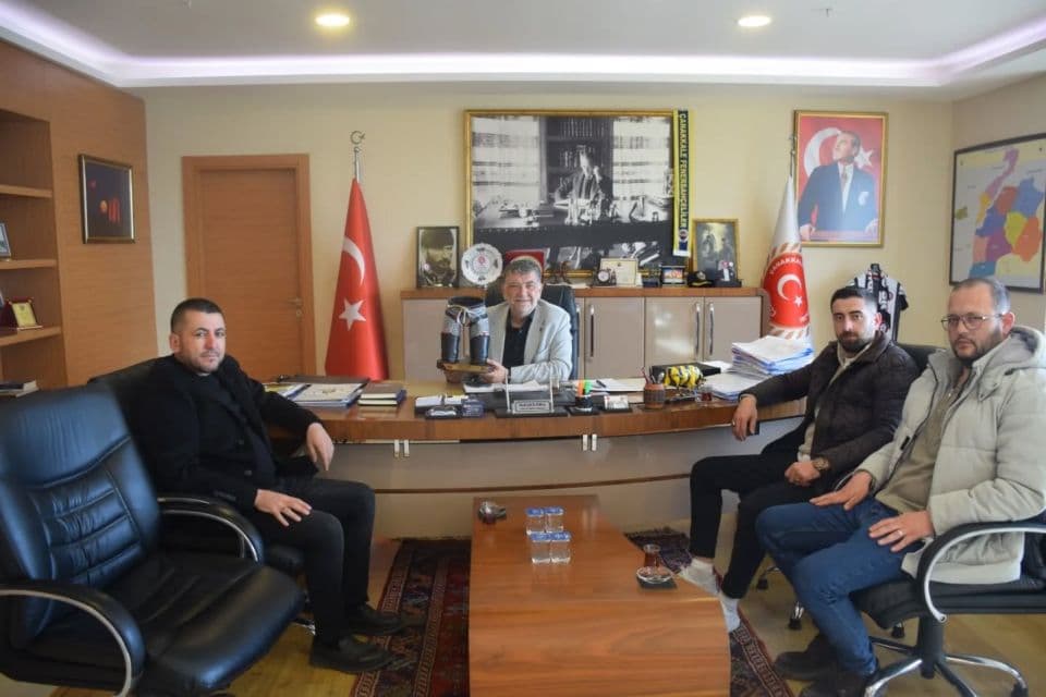 Çanakkale'nin Yeni Yüzü: İş Dünyasından Halil Ertuğrul'a Tebrik Ziyareti