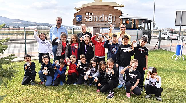 Bahçeşehir Koleji Öğrencileri Tohum Sandığı'nı Ziyaret Etti Bahçeşehir Koleji 2. sınıf öğrencileri, Çanakkale Belediyesi Tohum Sandığı’nı görüşme ederek mahalli tohumlar üzerine bilgilendirildi. Hakan Görgülü’den Hasta Hakları Günü’nde Hastane