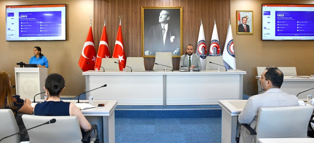 Üniversite Daire Başkanlarına UKGS Tanıtımı ve Geçiş Süreci Toplantısı Gerçekleştirildi