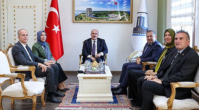 Çanakkale Valisi Gençlik ve Spor Bakanlığı Yetkilileriyle Ziyaret Yaptı