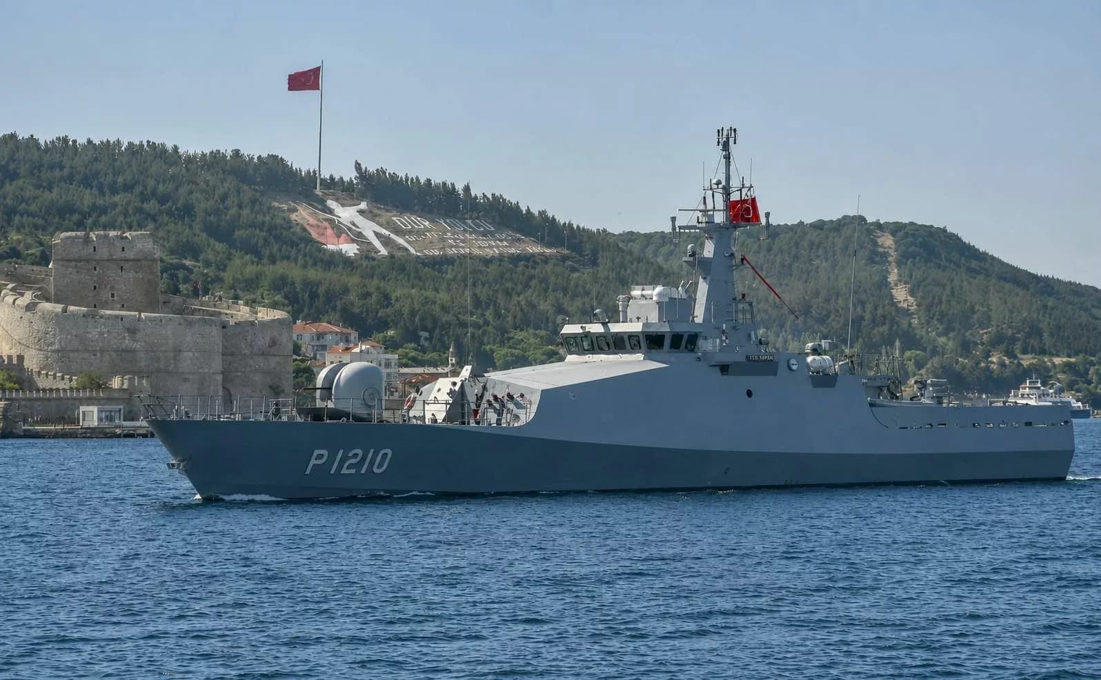 TCG Türkeli ve TCG Fırtına 19 Mayıs'ta Çanakkale'de