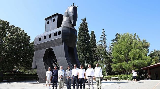 Vali Toraman Troya Ören Yerini Ziyaret Etti