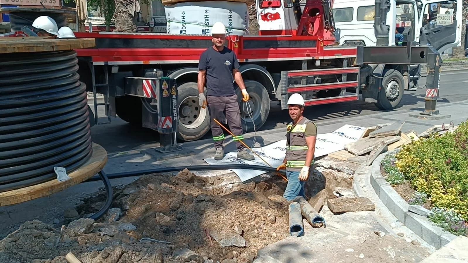 Kemalpaşa Mahallesi'nde Elektrik Hattı Yenileme Çalışması