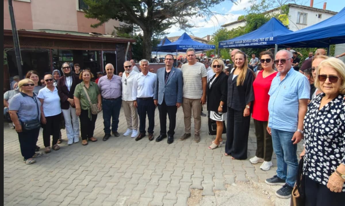 İYİ Parti Heyeti Hayır Sofrasında: Aşağı Okçular’da Vatandaşlarla Buluştu haberi