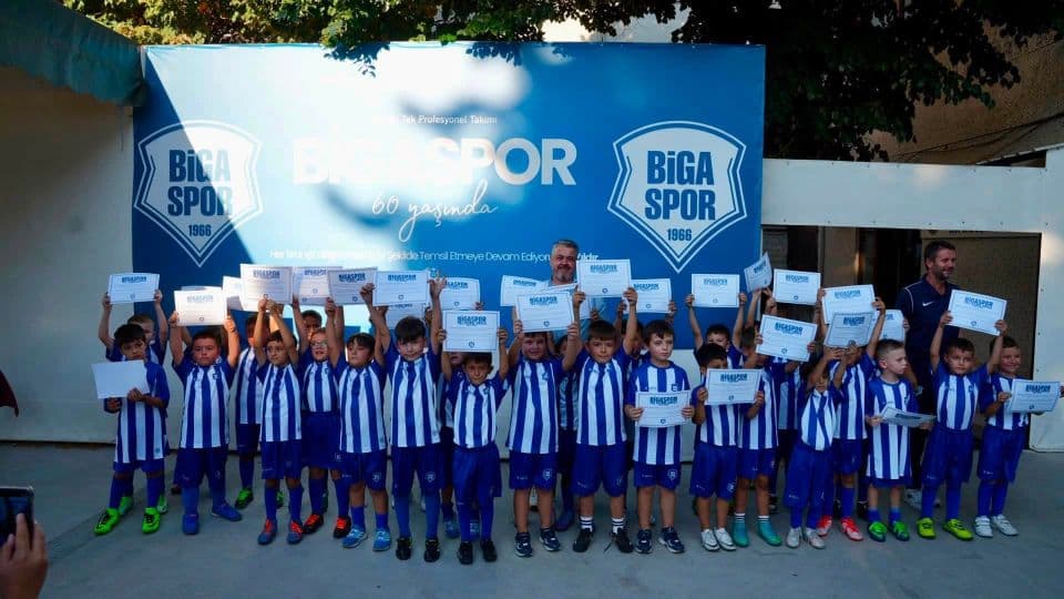 Bigaspor Yaz Futbol Okulu’nda Kapanış Töreni Çanakkale’de Coşkuyla Gerçekleşti