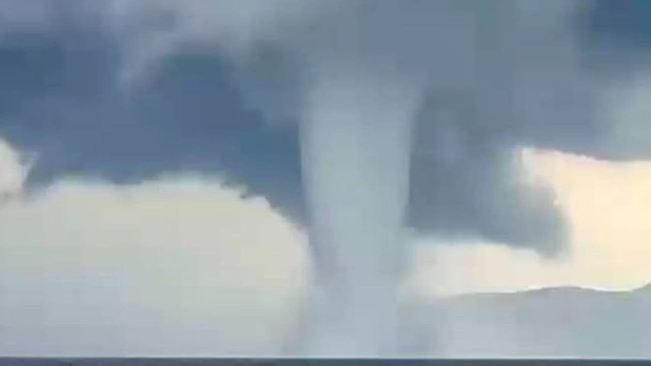 Bodrum Açıklarında Görülen Dev Hortum (Video)