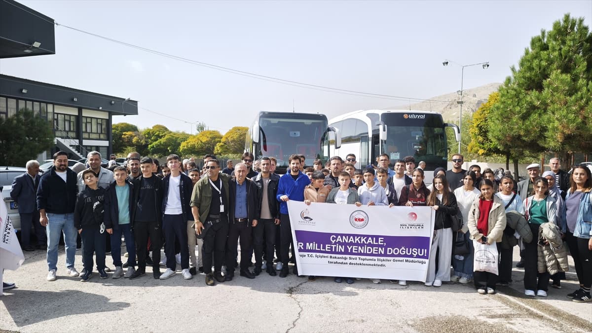 65 öğrenci, Bakanlık destekli girişimle İstanbul ve Çanakkale'ye gitti Adilcevaz'da