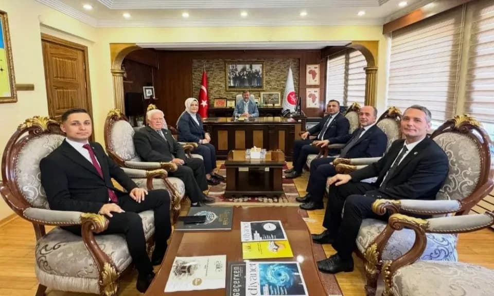 Yeniden Refah Partisi İl Başkanı Mehmet Salih Yüzbaşı, İl Müftüsü Mevlüt Topçu'yu Ziyaret Etti