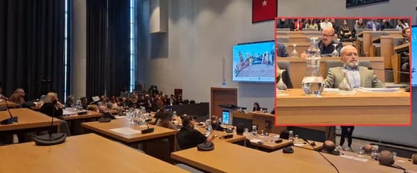 Sezen'den Sert Çıkış: Çanakkale İcraat Değil, Gelecek Zaman Kipleriyle Yönetiliyor