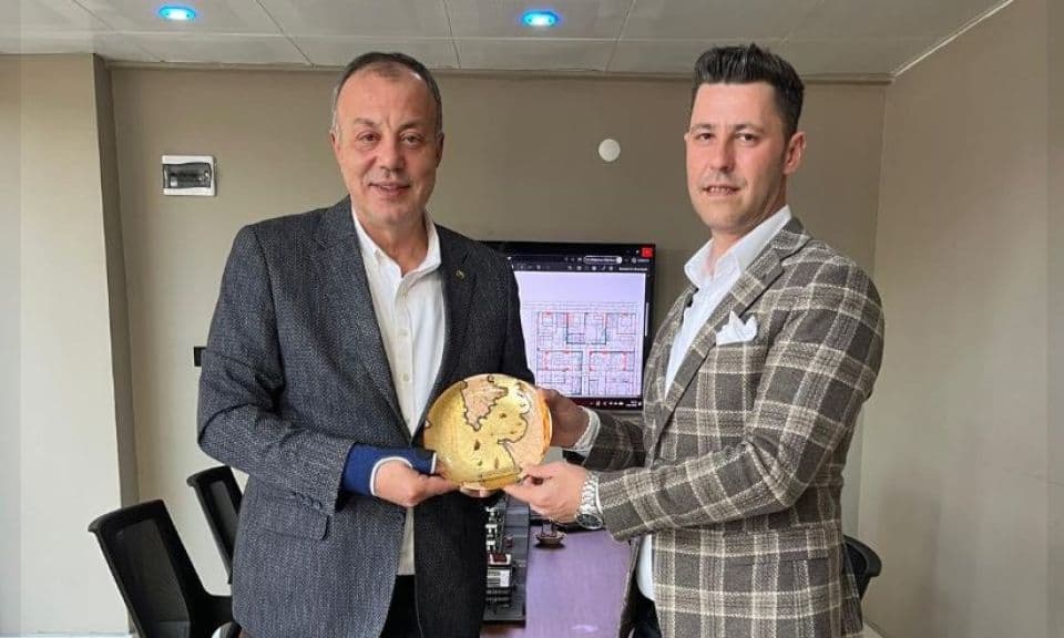 Çanakkale Ticaret ve Sanayi Odası Başkanı Semizoğlu, Emrah Kuru'yu Ziyaret Etti
