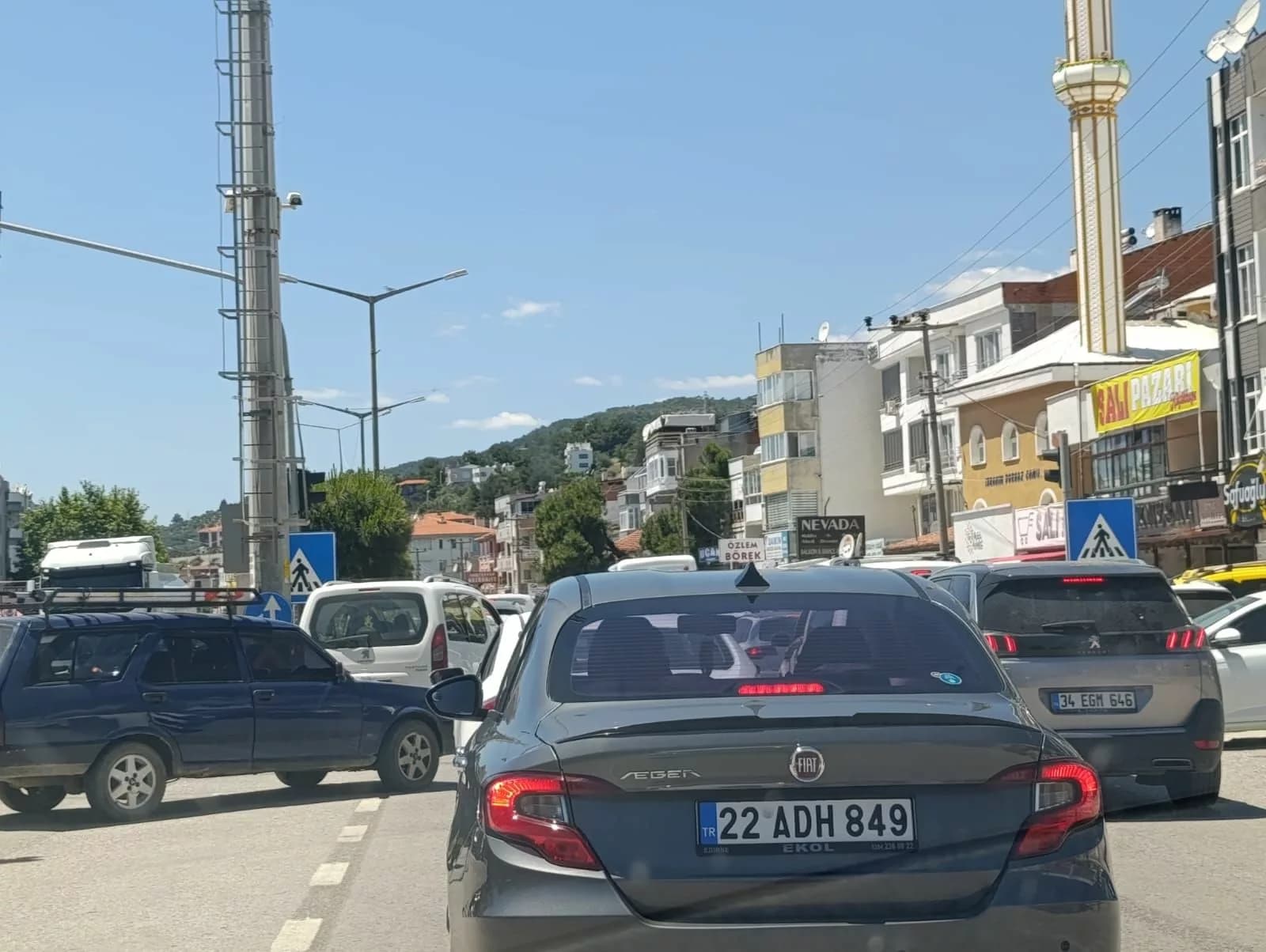 Küçükkuyu'da Trafik Kaosu