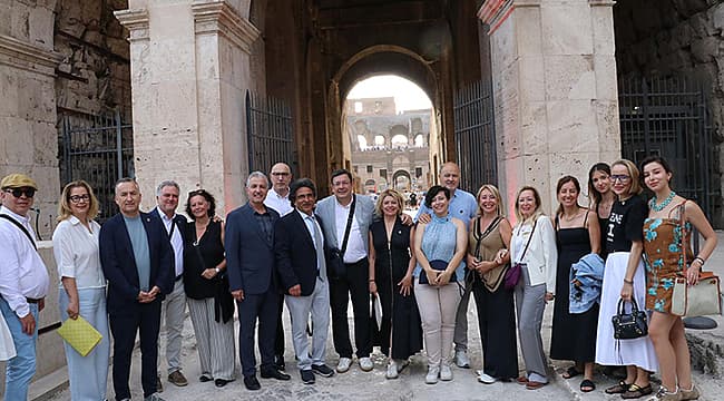 TROYA, ROMA'DA DÜNYA İLE BULUŞTU
