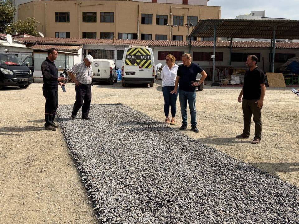 Lapseki’de Yol Yenileme Çalışmaları Hız Kazandı