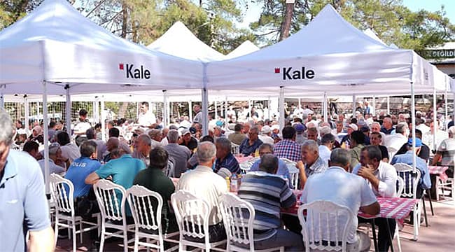 HACI FATMA BODUR, 44. YILINDA DUALARLA ANILDI Kale Grubu Onursal Başkanı merhum Dr. H. İbrahim Bodur’un annesi Hacı Fatma Bodur, vefatının akabinde yıllık olarak geleneksel olarak gerçekleştirilen Mevlid-i Şerif ve Hayır Programı’nın 44’üncüsünde