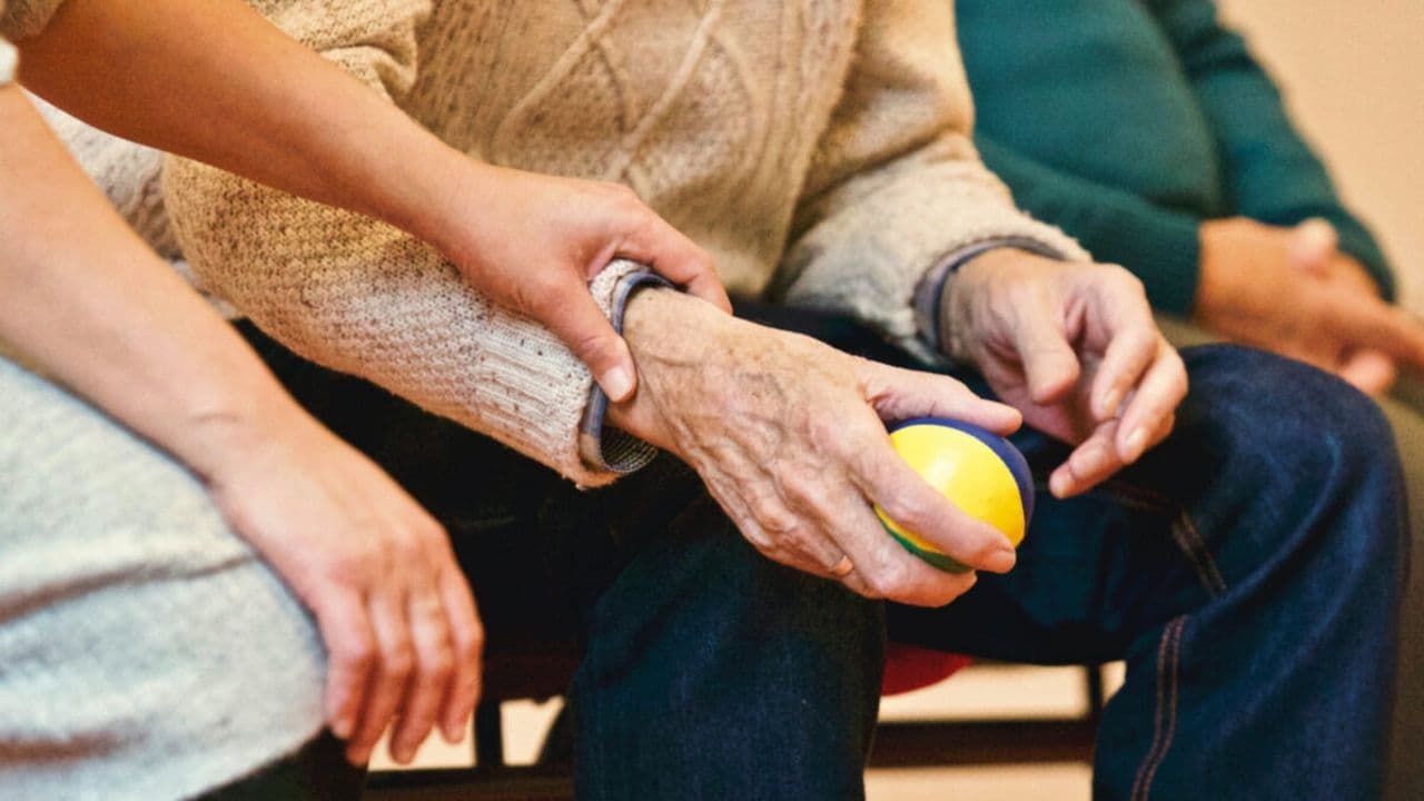 Alzheimer’ın İlk İzleri: Unutkanlıktan Yıllar Önce Beyinde Başlıyor