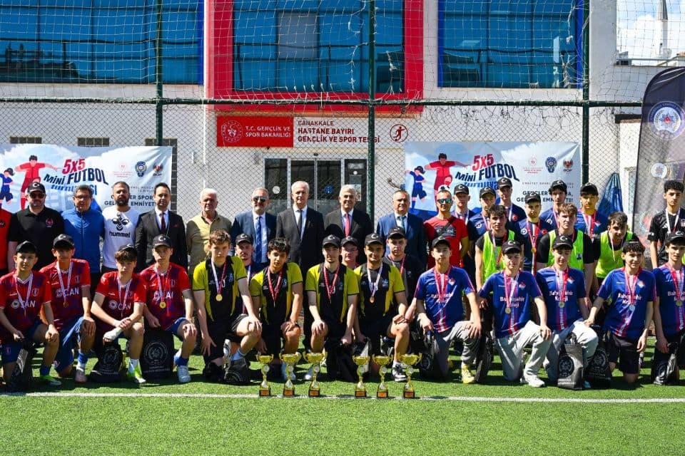 Çanakkale'de Genç Yeteneklere Yönelik 'Gençler Sporda, Gelecek Emniyette' Turnuvası Büyük Coşkuyla Gerçekleşti