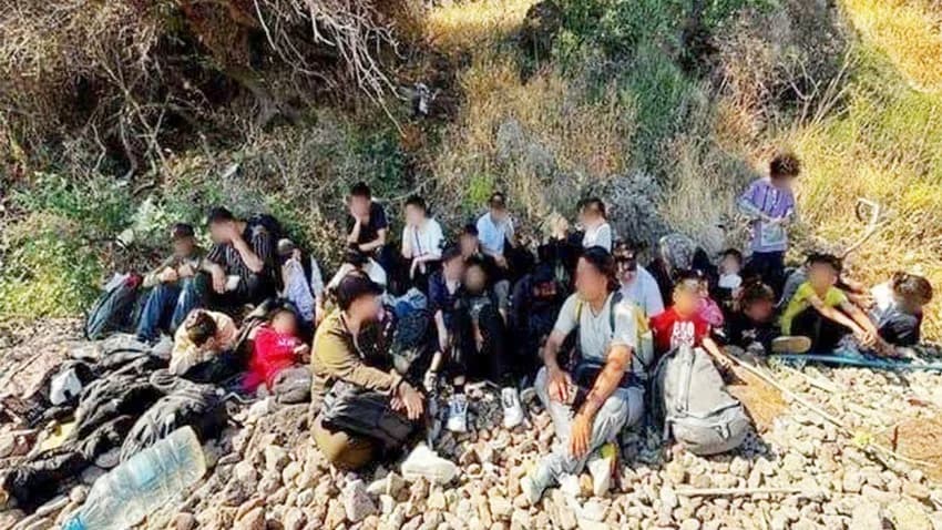 Göçmen Kaçakçılığı Operasyonlarında 37 Kişi Yakalandı