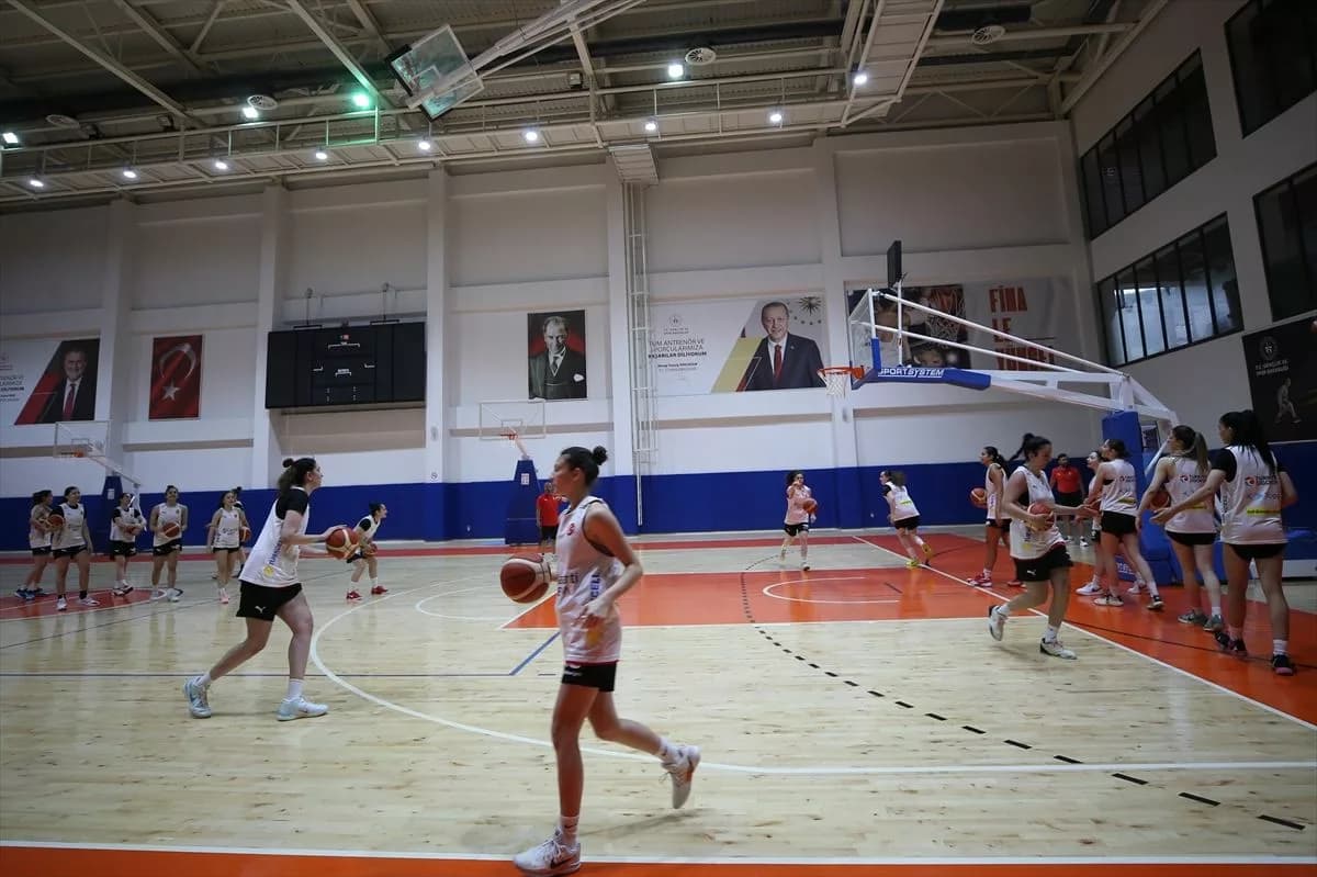 Ümit Kız Basketbol Takımı Çanakkale'de Kamp Yapıyor