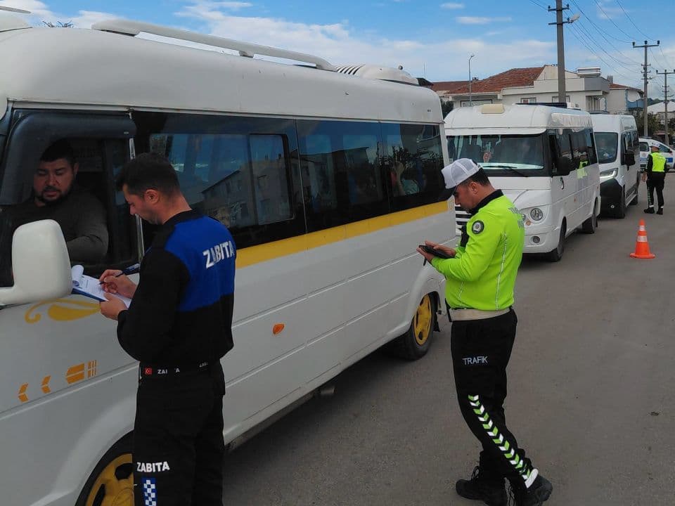 Lapseki’de Öğrenci Servislerine Kapsamlı Denetim Gerçekleştirildi