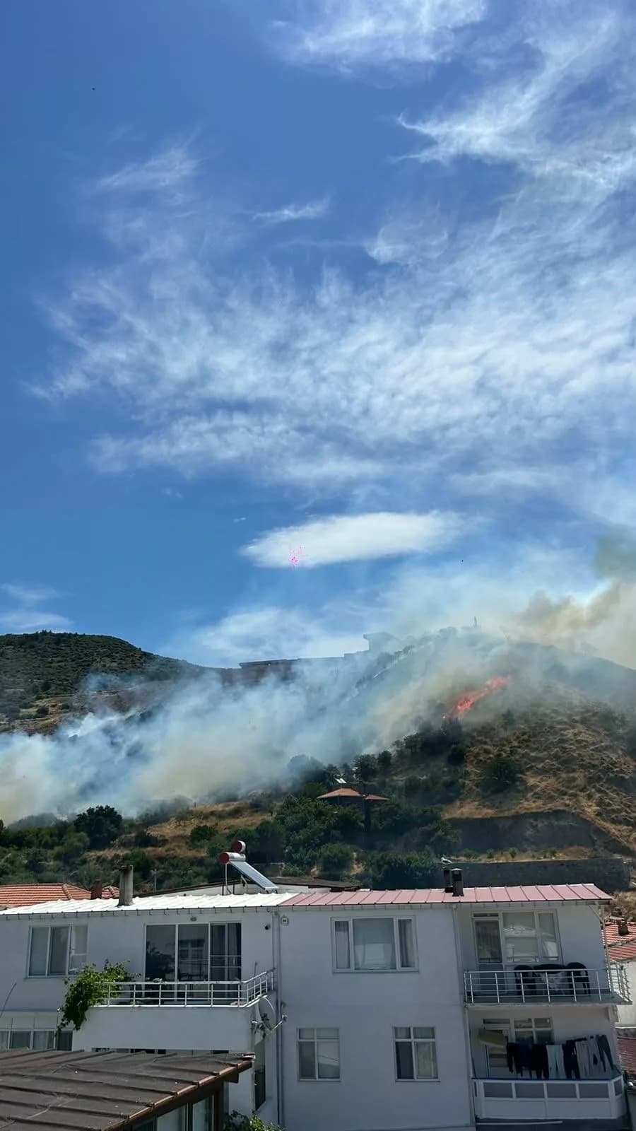 Ayvacık'ta Makilik Alanda Büyük Yangın