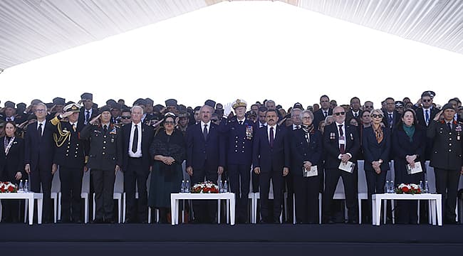 Çanakkale Kara Savaşları'nın 111. Yılı Anma Töreni Şehitler Abidesi'nde Gerçekleşti