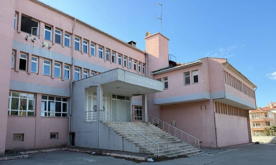 Gelibolu’nun Tarihî Yüzü: Eski Kaymakamlık Binası Konuk Evi Olarak Yeniden Doğuyor
