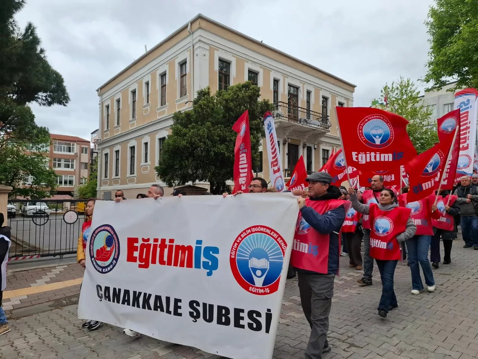 Çanakkale'de 1 Mayıs Coşkuyla Kutlandı