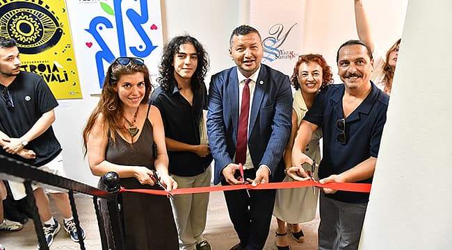 KUŞ UÇUŞU SERGİSİ AÇILDI