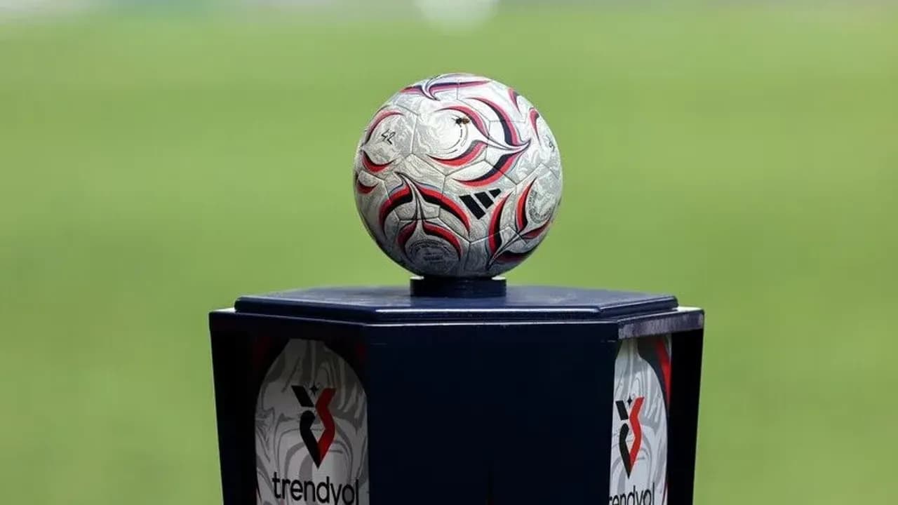 Süper Lig 8. Hafta Maçları: Yarın Hangi Takımlar Karşılaşacak?