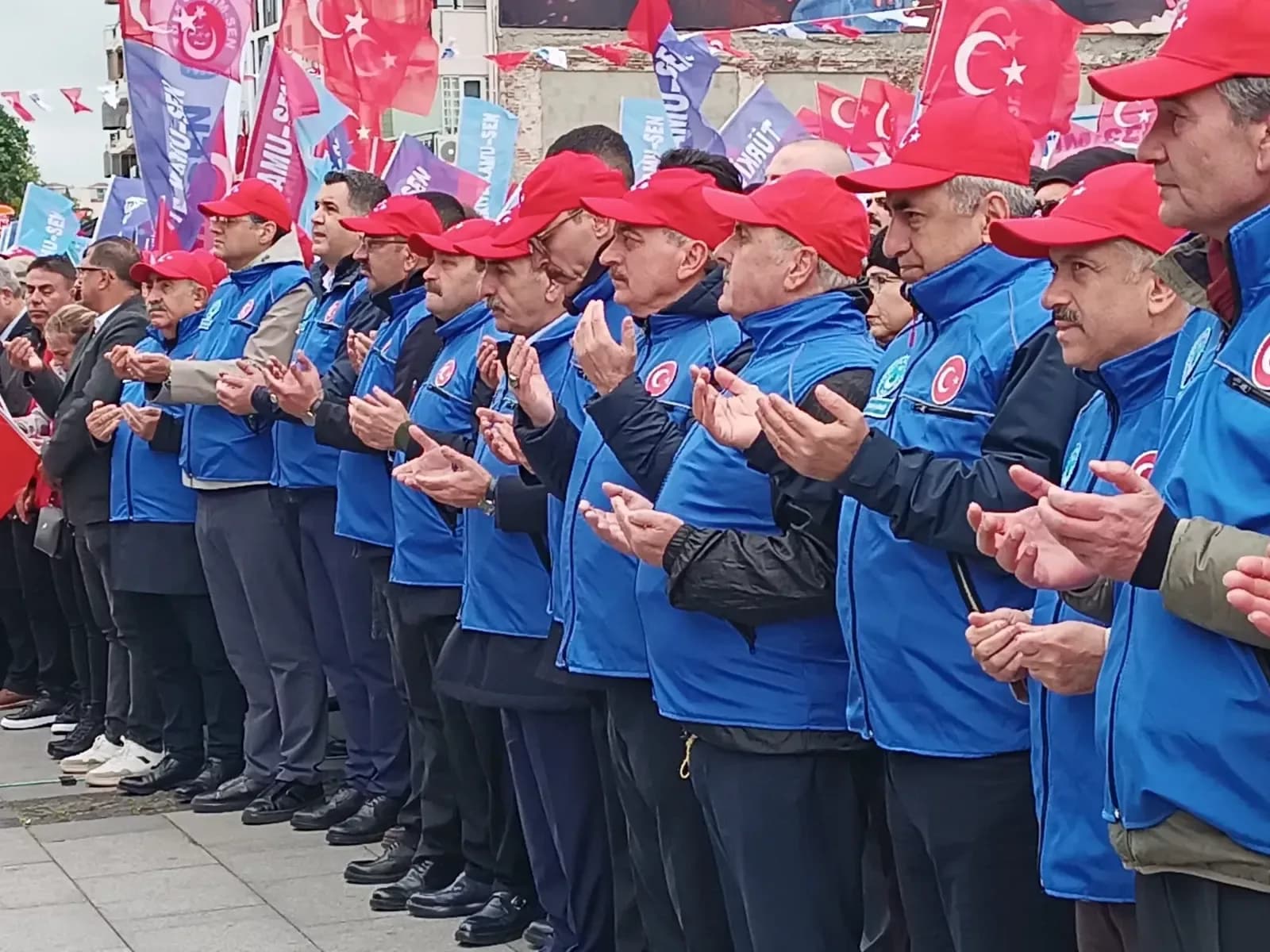 Çanakkale'de 1 Mayıs Coşkusu: Türkiye Kamu Sen Mitingi