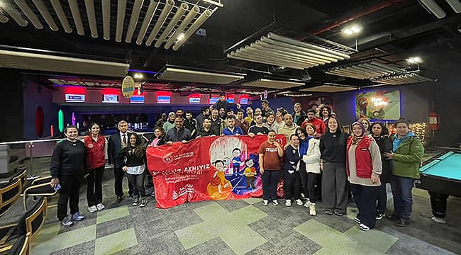 Çanakkale'de Down Sendromlu Bireyler Bowling Keyfiyle Gönüllerince Eğlendi