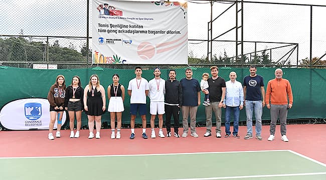 TENİS ŞENLİĞİ ÖDÜL TÖRENİ İLE SON BULDU