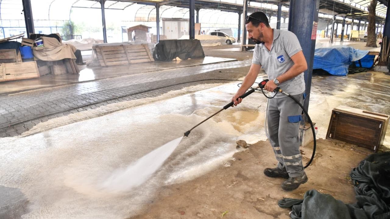 Çanakkale pazar yerinde detaylı temizlik