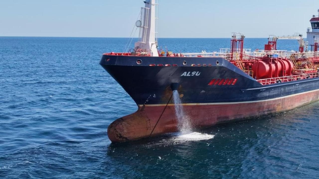 Silivri açıklarında çarpışan iki gemi kaptanının telsiz kayıtları ortaya çıktı: "Alsu, iskeleye kır"