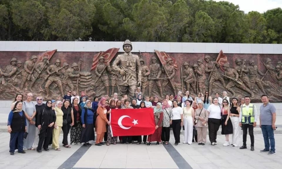 Denizlili Kadınlar Çanakkale'yi Ziyaret Etti