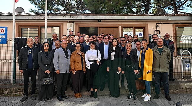 Çanakkale Belediye Başkanı Muhtarlar Derneği Ziyaretiyle Muhtarlar Günü Kutladı