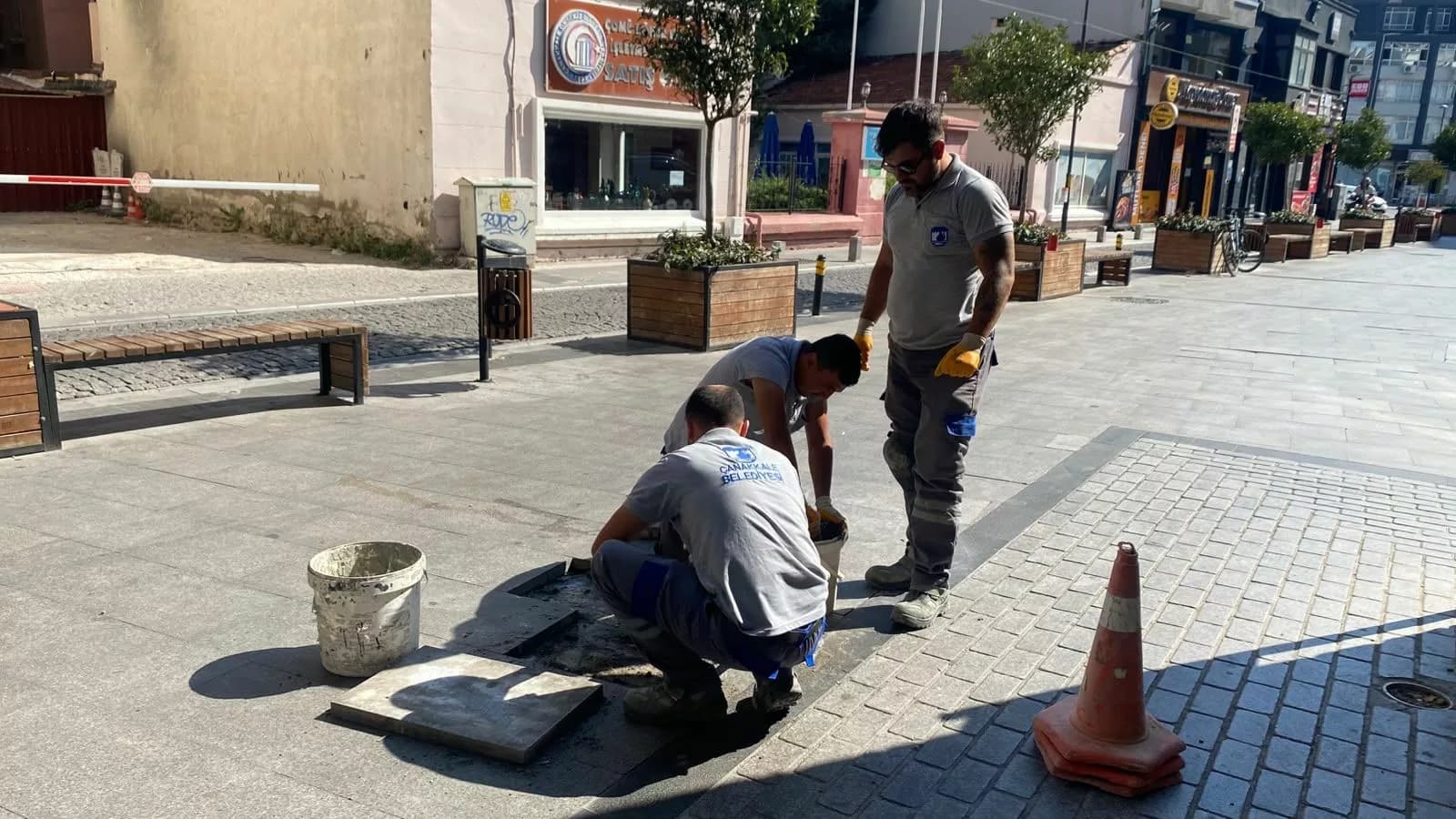 Çanakkale'de Saat Kulesi Önünün Yenilenmesi