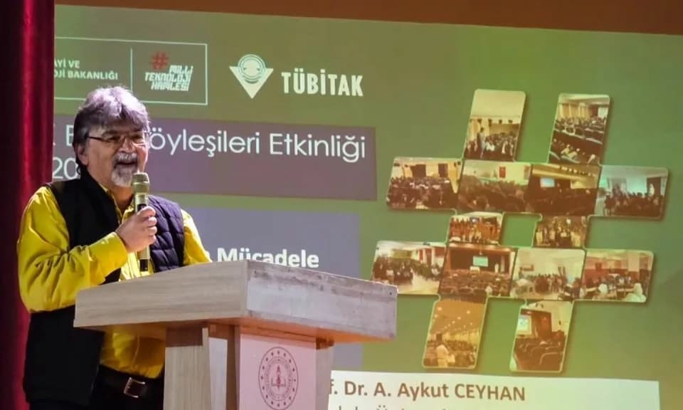 Gelibolu'da Gençlere Dijital Farkındalık: 'İnternet Bağımlılığı' Masaya Yatırıldı