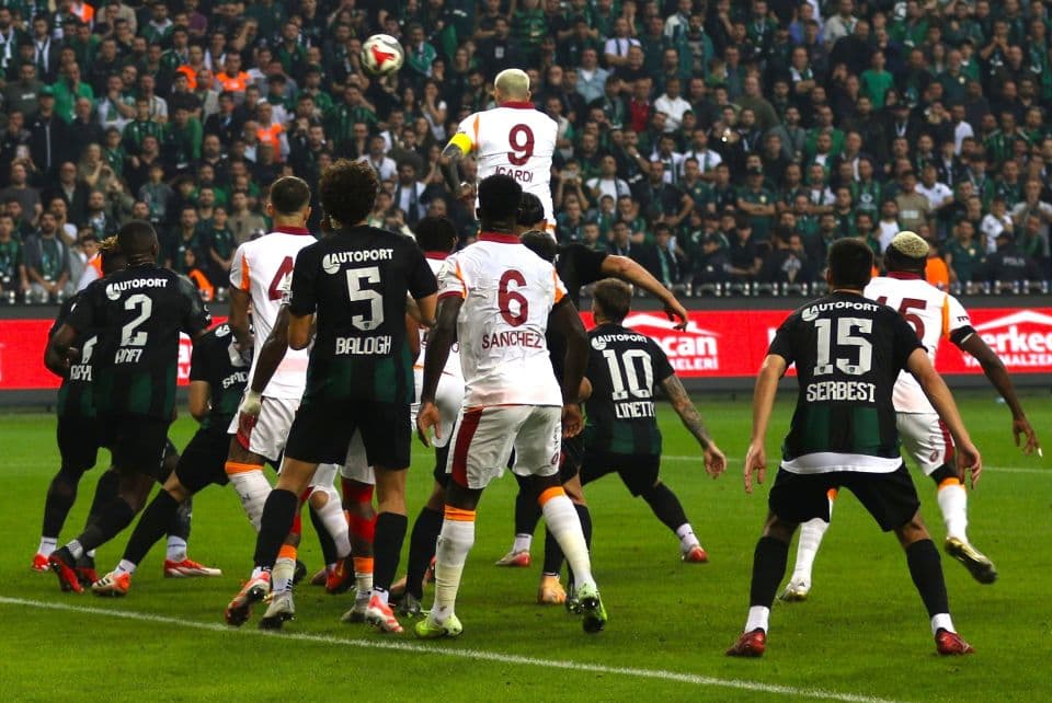 Galatasaray ve Kocaelispor'un 42. Maç Karşılaşması
