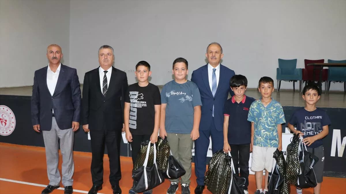 Çanakkale ve Ayasofya Özlemi Projesi Hakkari'de Hayata Geçiyor