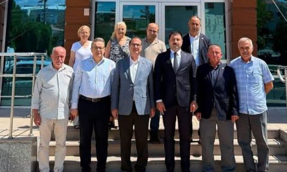 İYİ Parti Milletvekili Rıdvan Uz, Ayvacık Kaymakamı Mustafa Karali'yi Ziyaret Etti